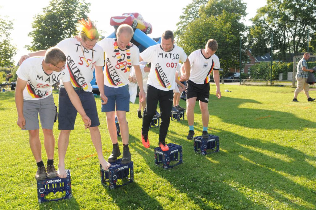 Team-Spiele auf dem Dorffest Dollerup